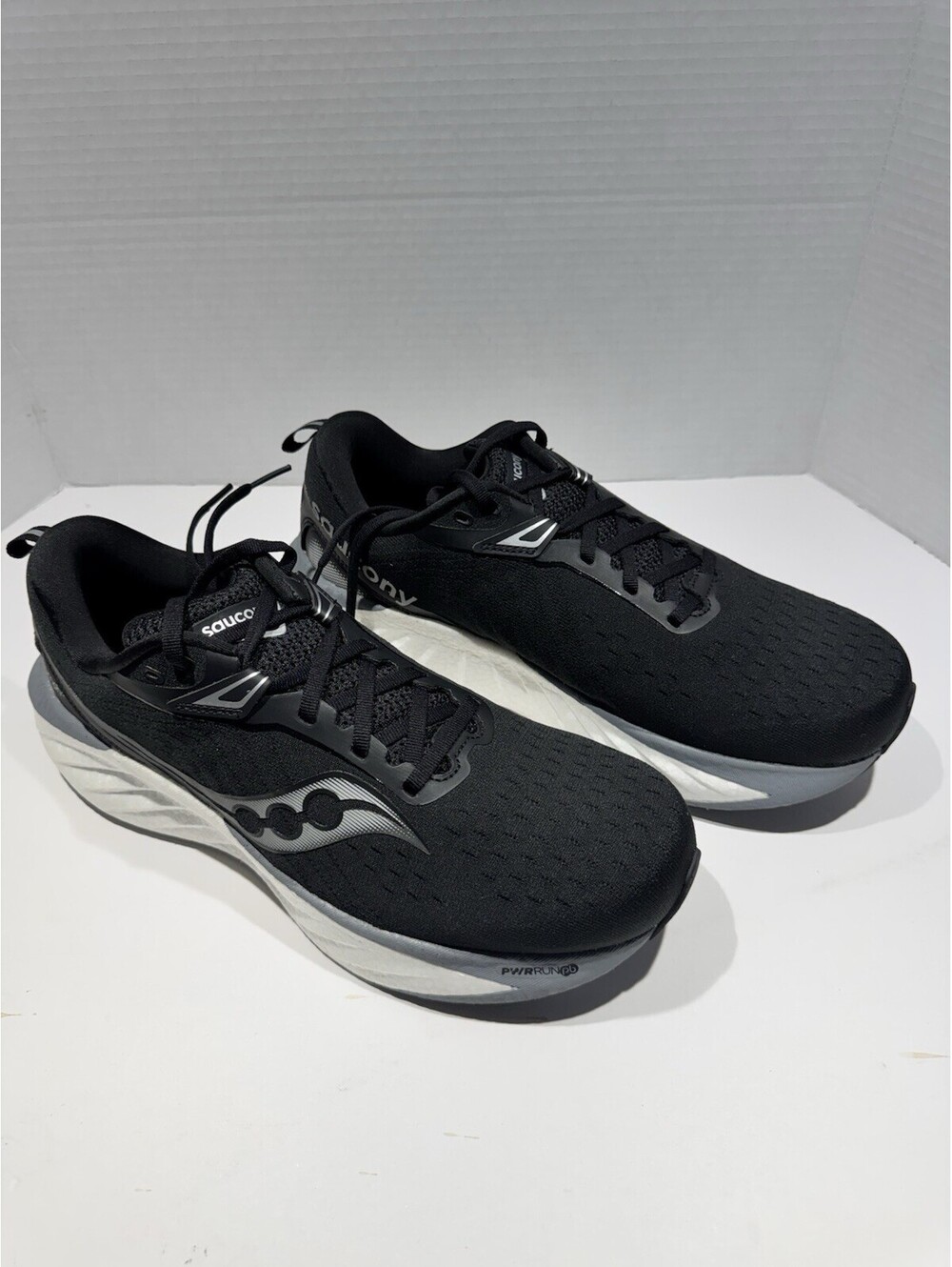 Saucony Triumph 22 - Men’s Size 10.5 WIDE - Brand New In Box!